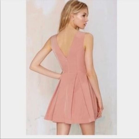 Nasty Gal Women's Blush Pink Knot Cut Out Skater Mini Dress Size XXS 2440 - Picture 5 of 15